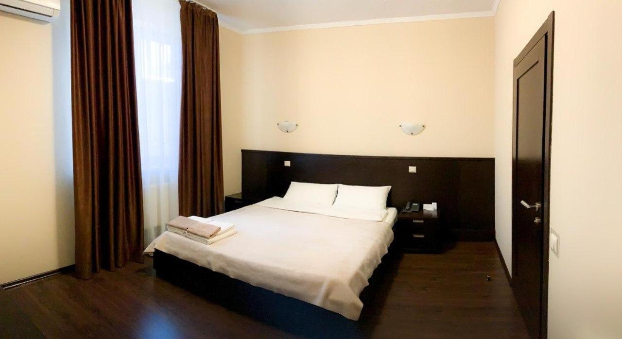 Etoile Otel Harkiv Dış mekan fotoğraf