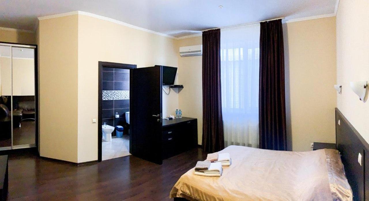 Etoile Otel Harkiv Dış mekan fotoğraf